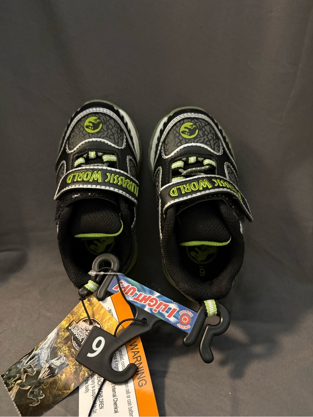 NWT Kids' Black & Neon Green Jurassic World Light-Up Sneakers sku GR size 6